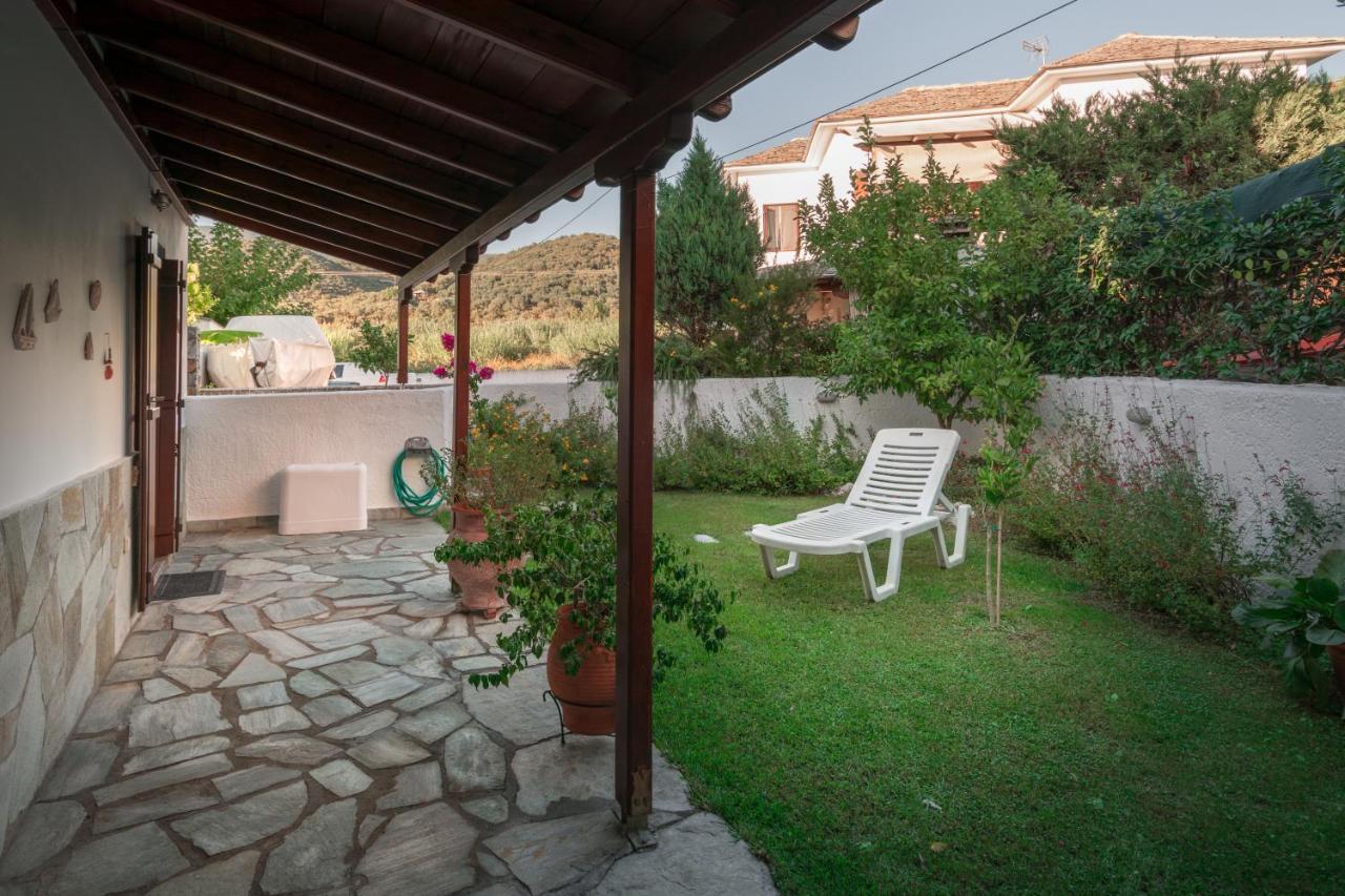 Villa Begonia By The Sea Коропі Екстер'єр фото